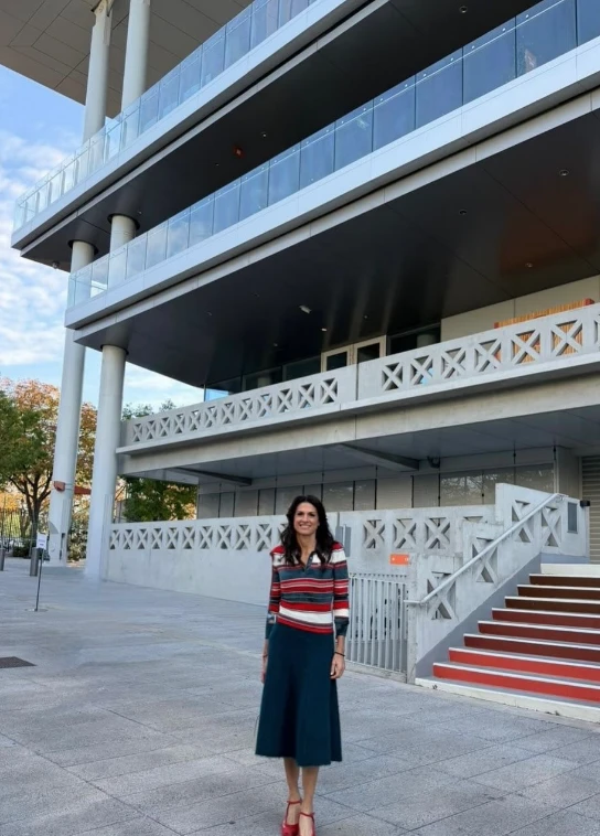 Gabriela Sabatini asistió al desfile de Lacoste en la Semana de Moda de París.