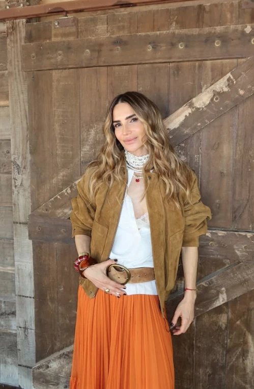 Look María Vázquez.
