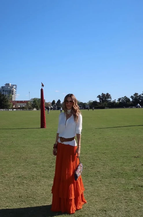Look María Vázquez.