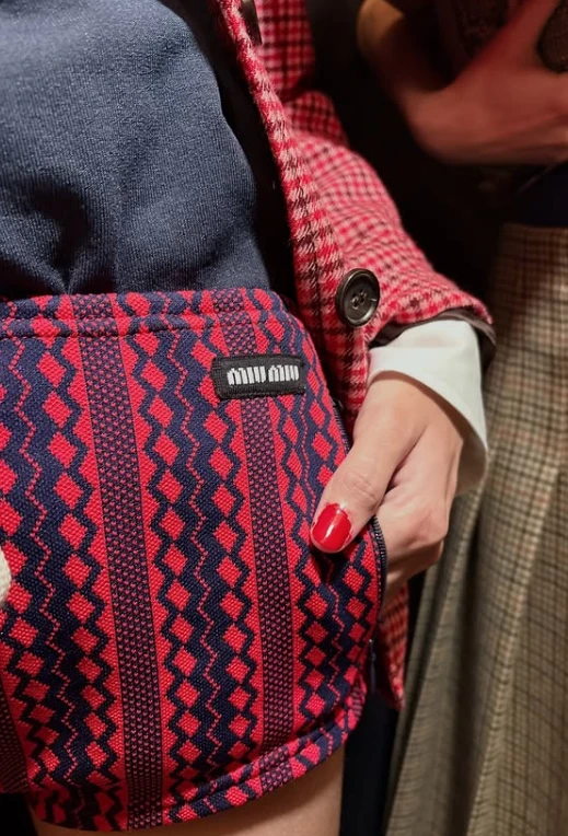 Look de uñas en la pasarela de Miu Miu en la Semana de Moda de París.