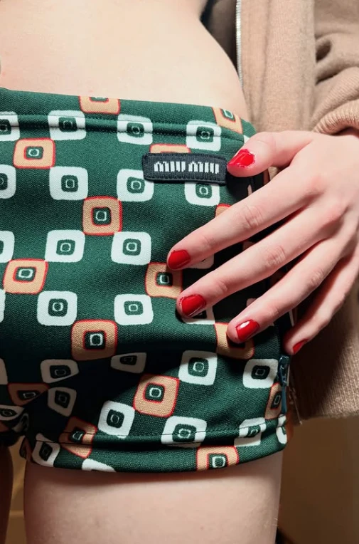 Look de uñas en la pasarela de Miu Miu en la Semana de Moda de París.