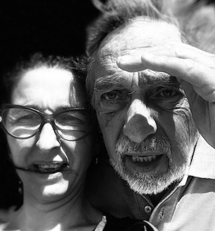 Para acompañar su mensaje, Saula eligió fotografías que recorren distintos momentos de su vida junto al actor.