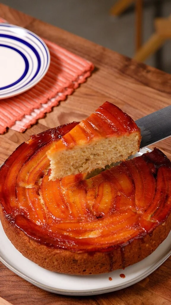 Torta invertida de banana. Foto: Pinterest