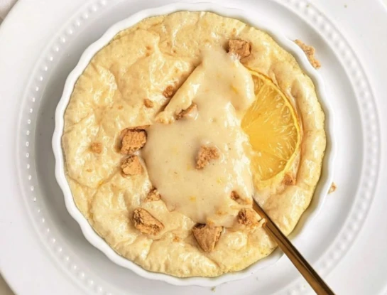 El postre cremoso de limón que se prepara sin prender el horno