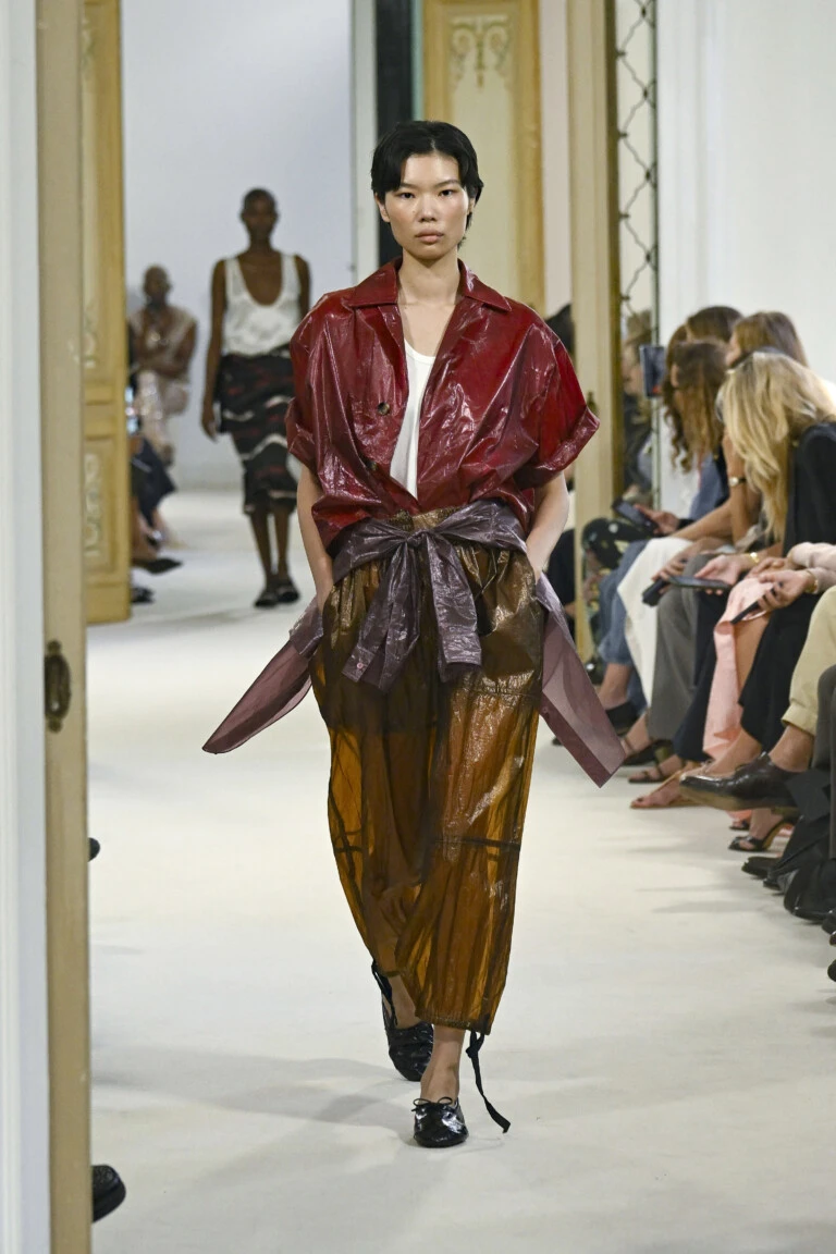 Desfile Alberta Ferretti, primavera verano 2027