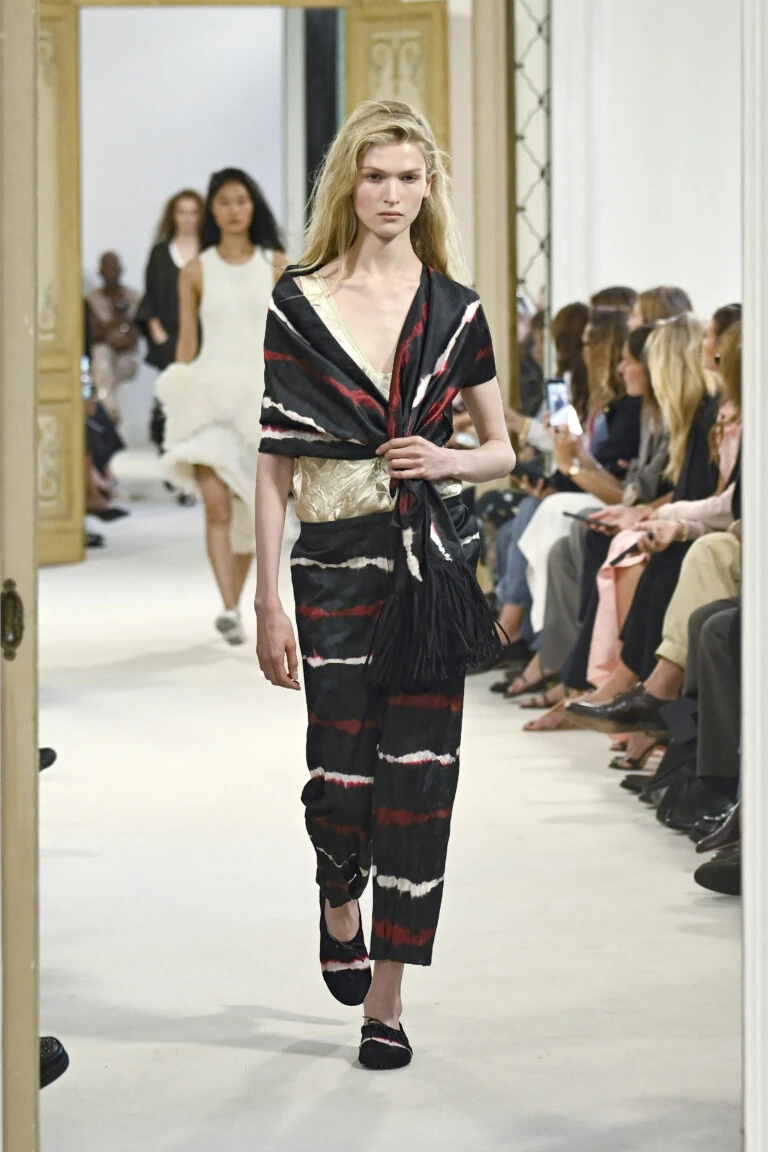 Desfile Alberta Ferretti, primavera verano 2027
