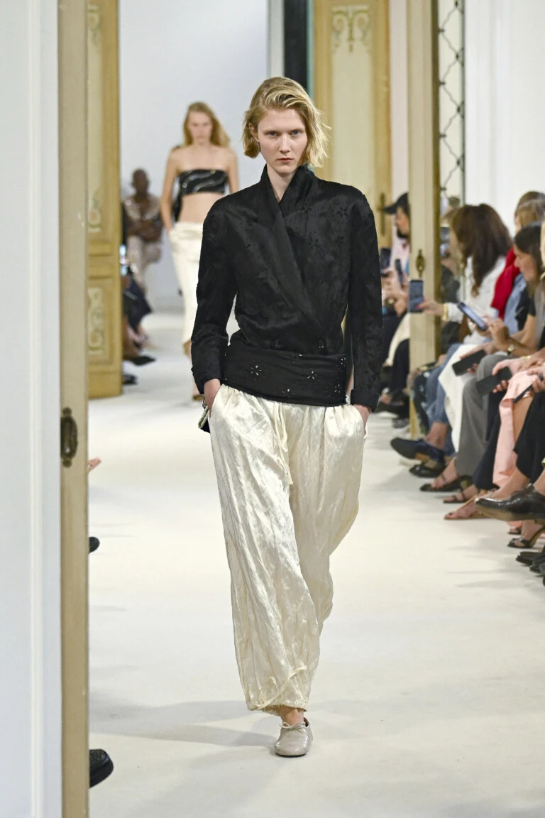 Desfile Alberta Ferretti, primavera verano 2027