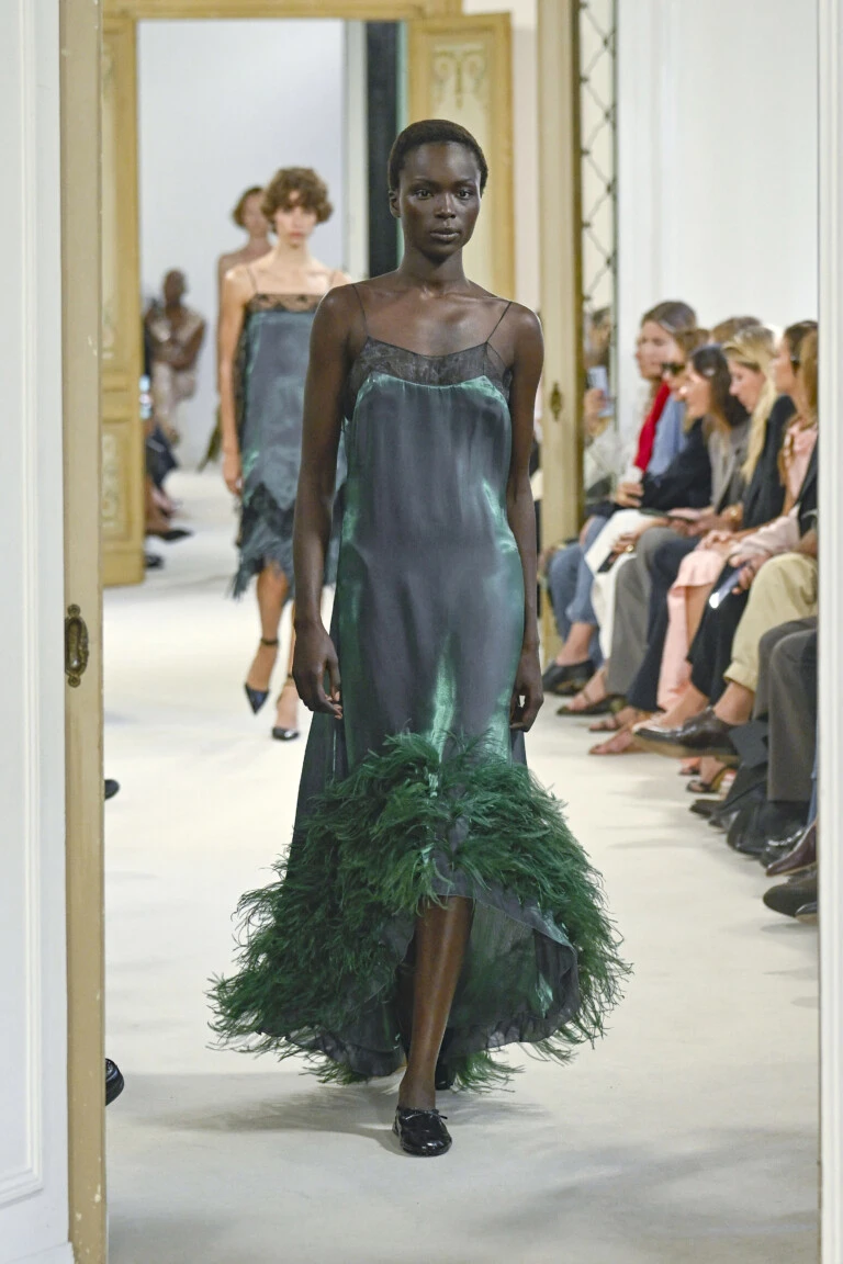 Desfile Alberta Ferretti, primavera verano 2027