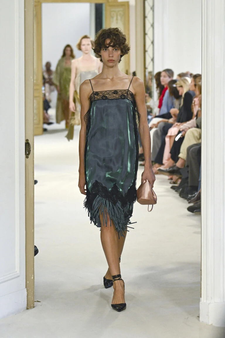 Desfile Alberta Ferretti, primavera verano 2027