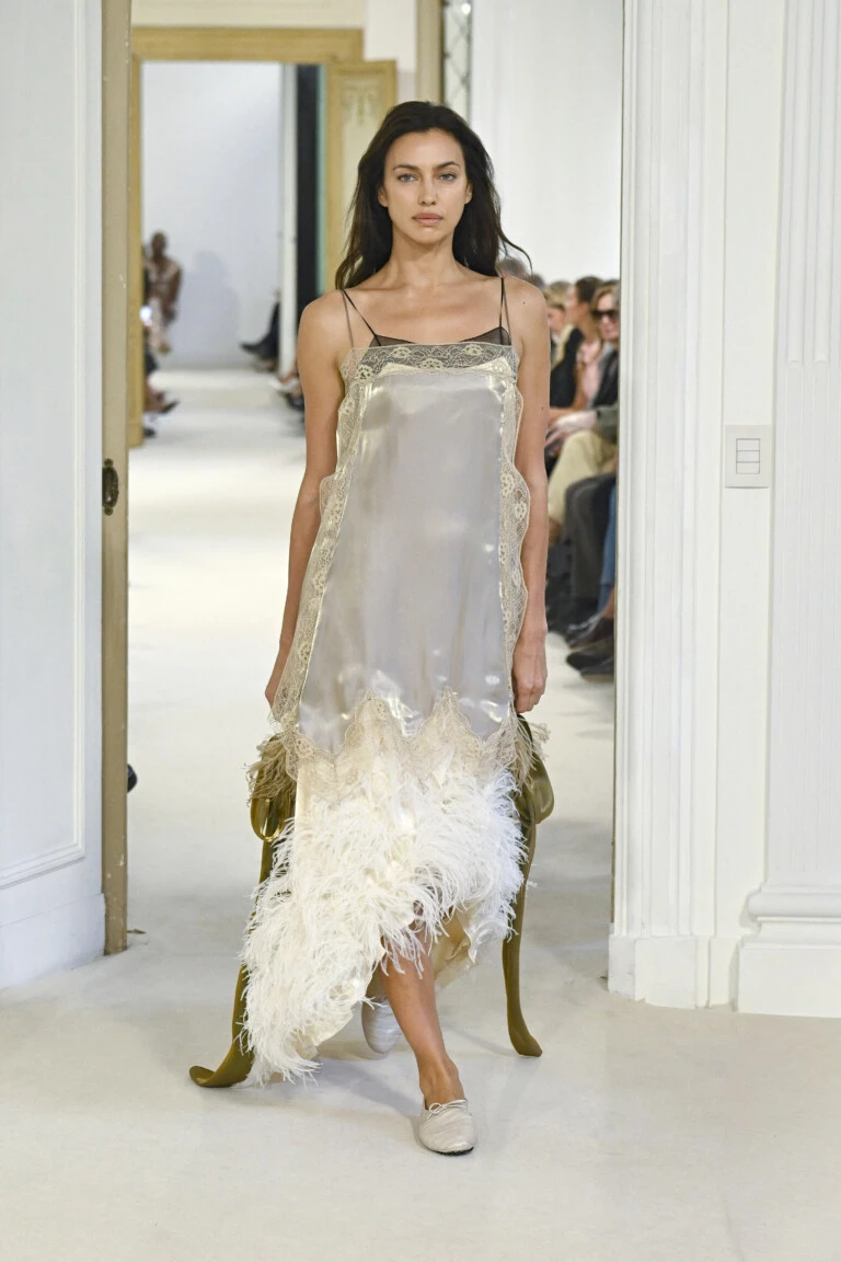 Desfile Alberta Ferretti, primavera verano 2027