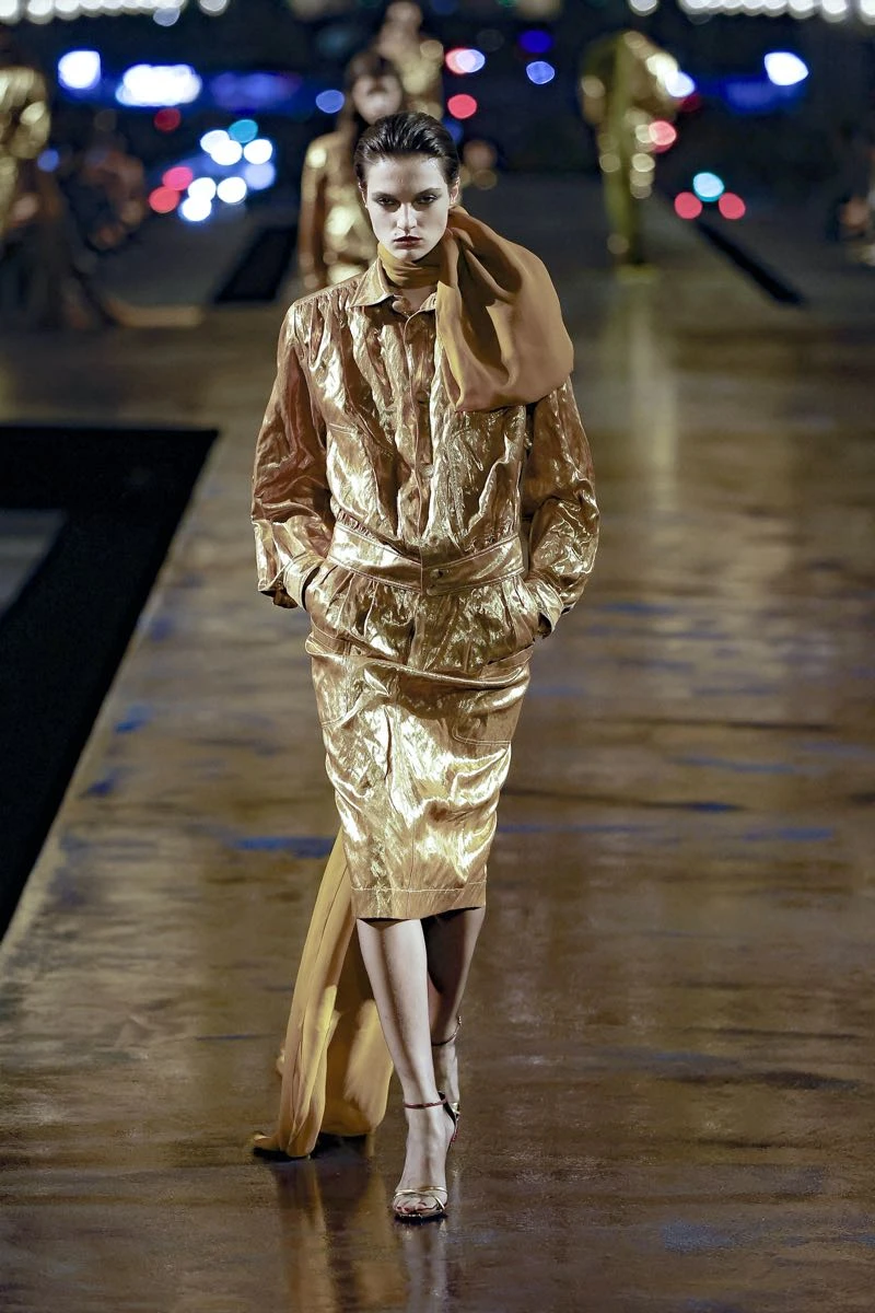Desfile Saint Laurent primavera verano 2027 en la Semana de la Moda de París.