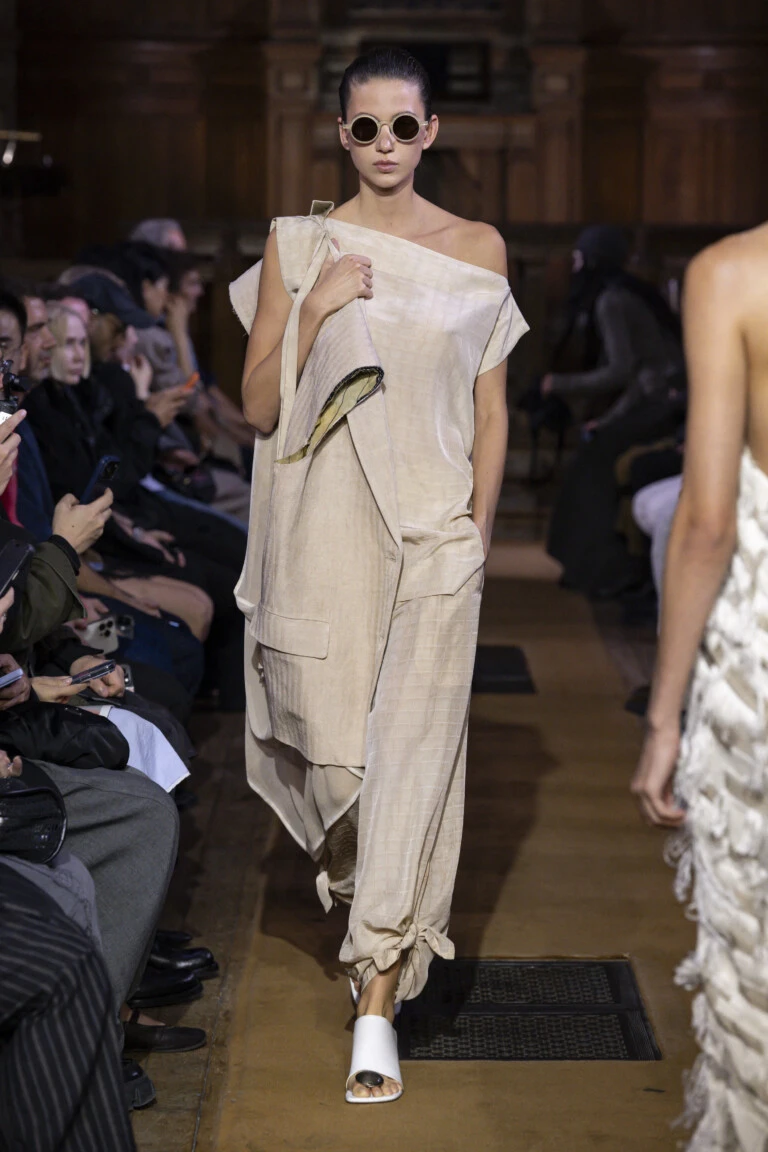 Desfile de Uma Wang . colección primavera verano 2027