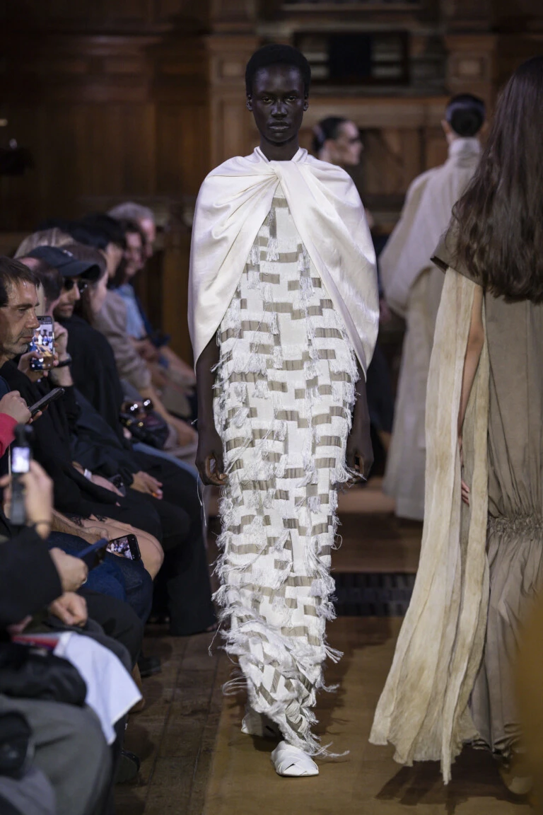 Desfile de Uma Wang . colección primavera verano 2027