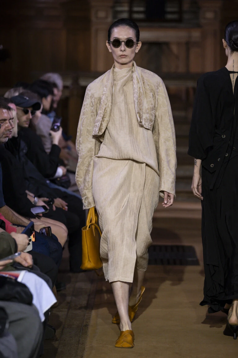 Desfile de Uma Wang . colección primavera verano 2027