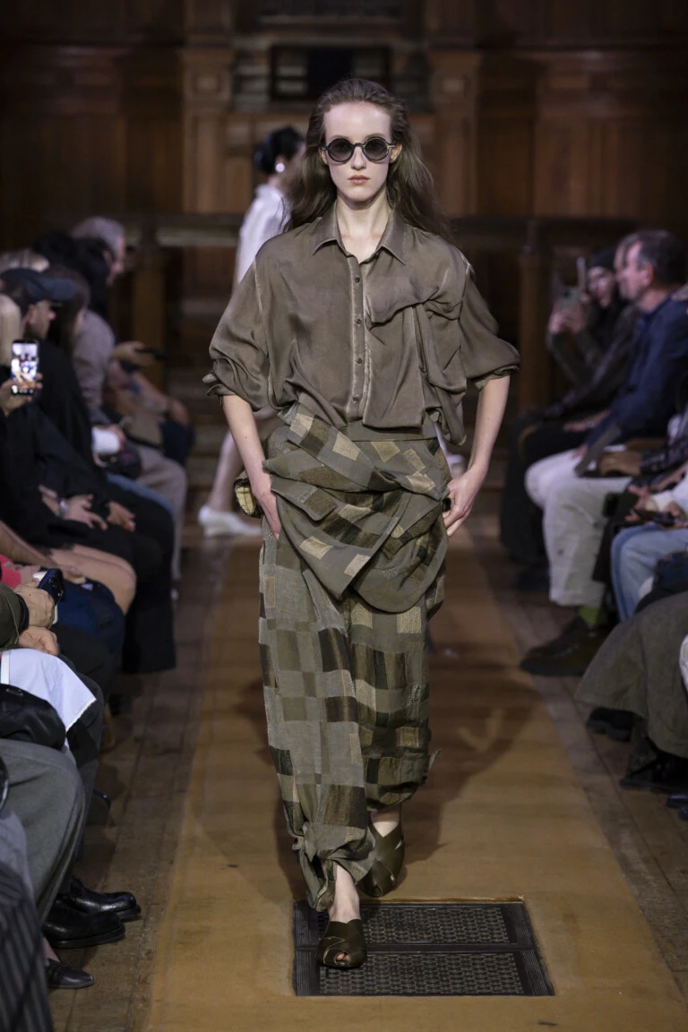 Desfile de Uma Wang . colección primavera verano 2027