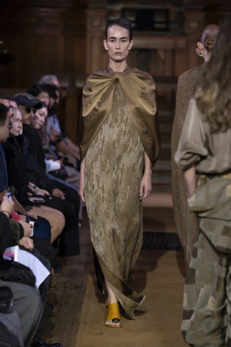 Desfile de Uma Wang . colección primavera verano 2027