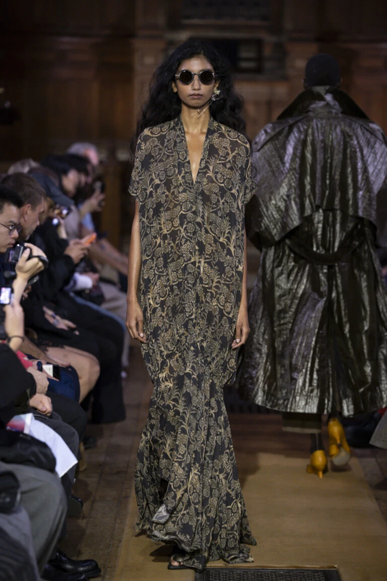 Desfile de Uma Wang . colección primavera verano 2027