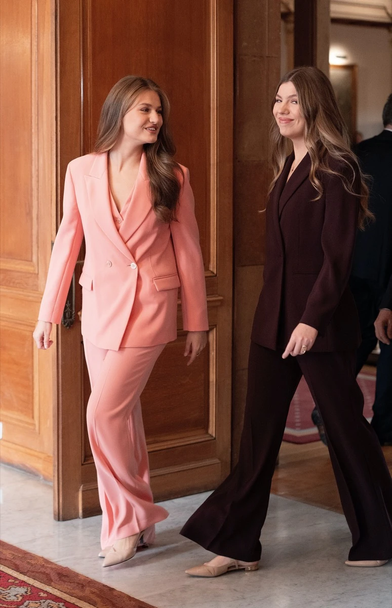 Leonor, Letizia y Sofía mostraron tres maneras de llevar el traje sastre