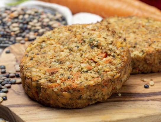 Hamburguesas veggie: la receta fácil para aprovechar las sobras de arroz, lentejas y verduras