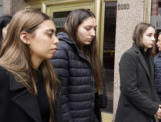 El dolor de Julieta, Candela y Jimena, las hijas de Fernando Confessore, en el último adiós a su papá