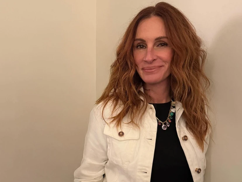 Julia Roberts y dos looks de entretiempo que elevan las prendas básicas