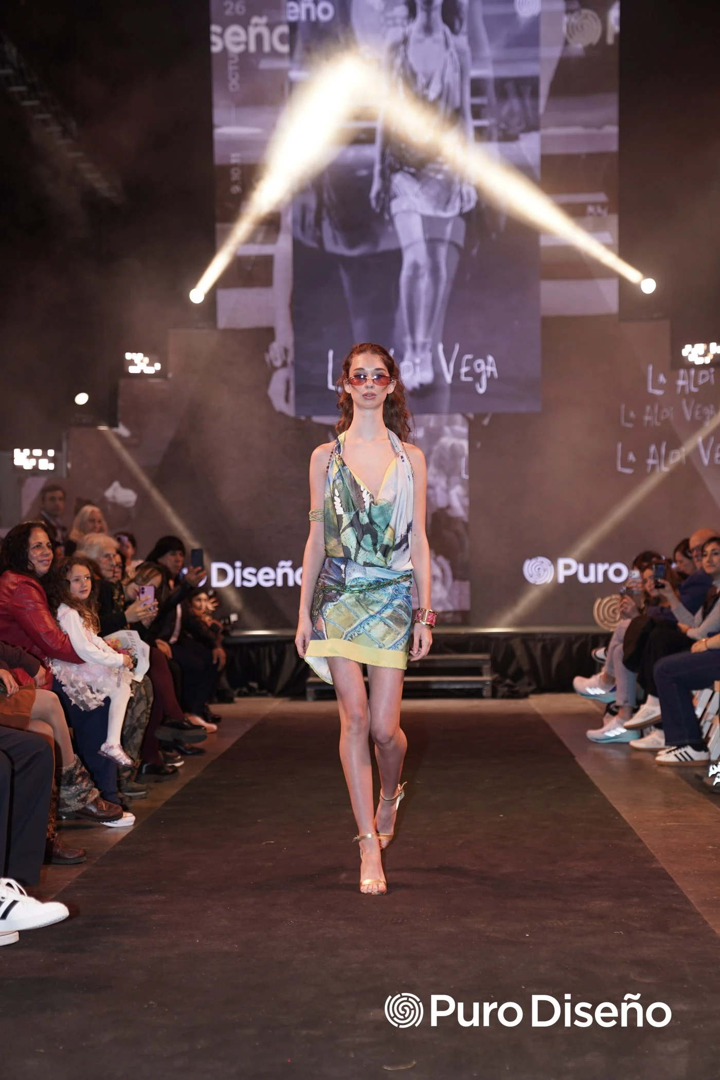 Desfile de La Aldi Vega.