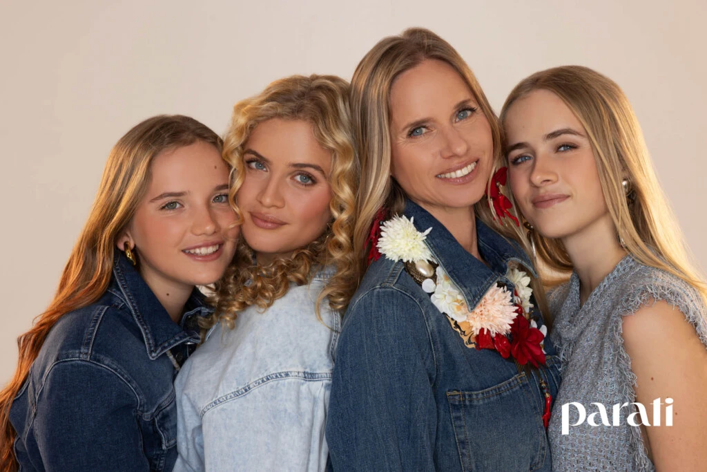 PARA TI CAROLA DEL BIANCO E HIJAS