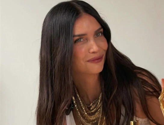 zaira nara uñas