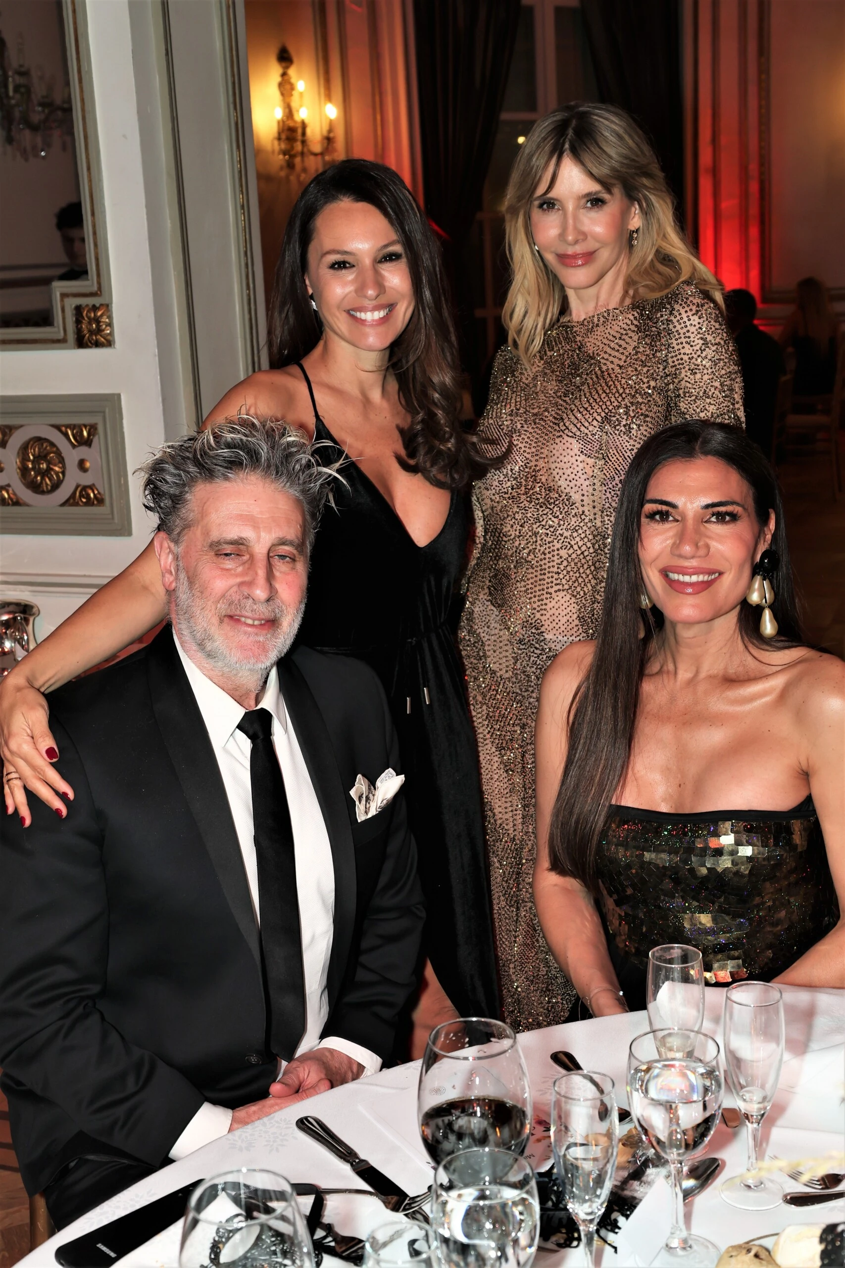 Vidriera: de Pampita a Guillermina Valdés, los looks de la gala de Make-A-Wish