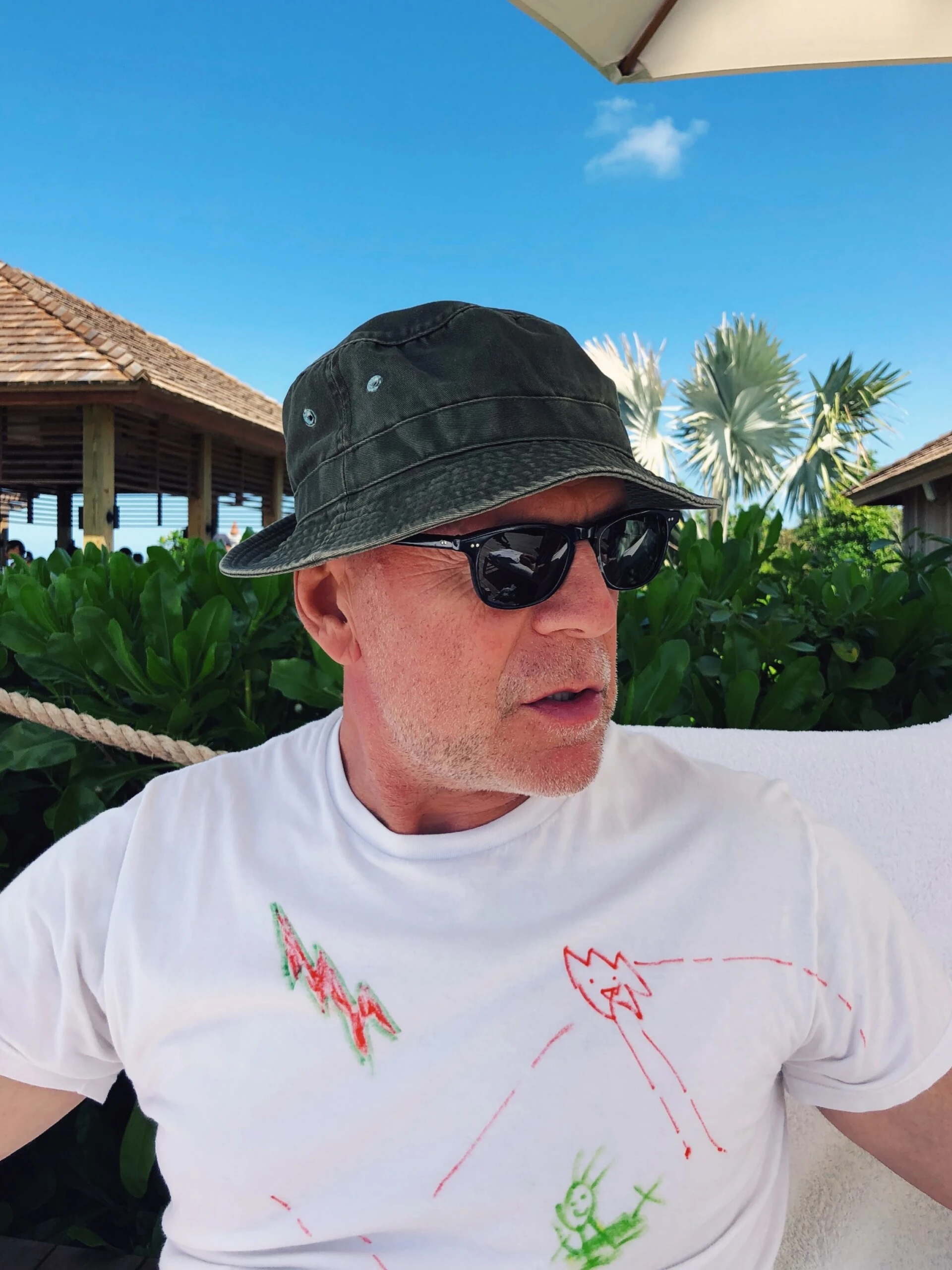 Bruce Willis reapareció en redes con un mensaje de su esposa: "Es una leyenda"
