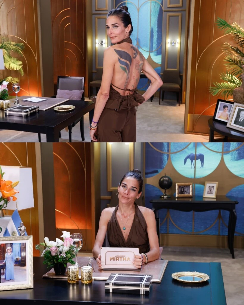 Juana eligió crear un contraste marcado entre el marrón chocolate del conjunto y un tono turquesa que llevó la atención directamente a la mirada.