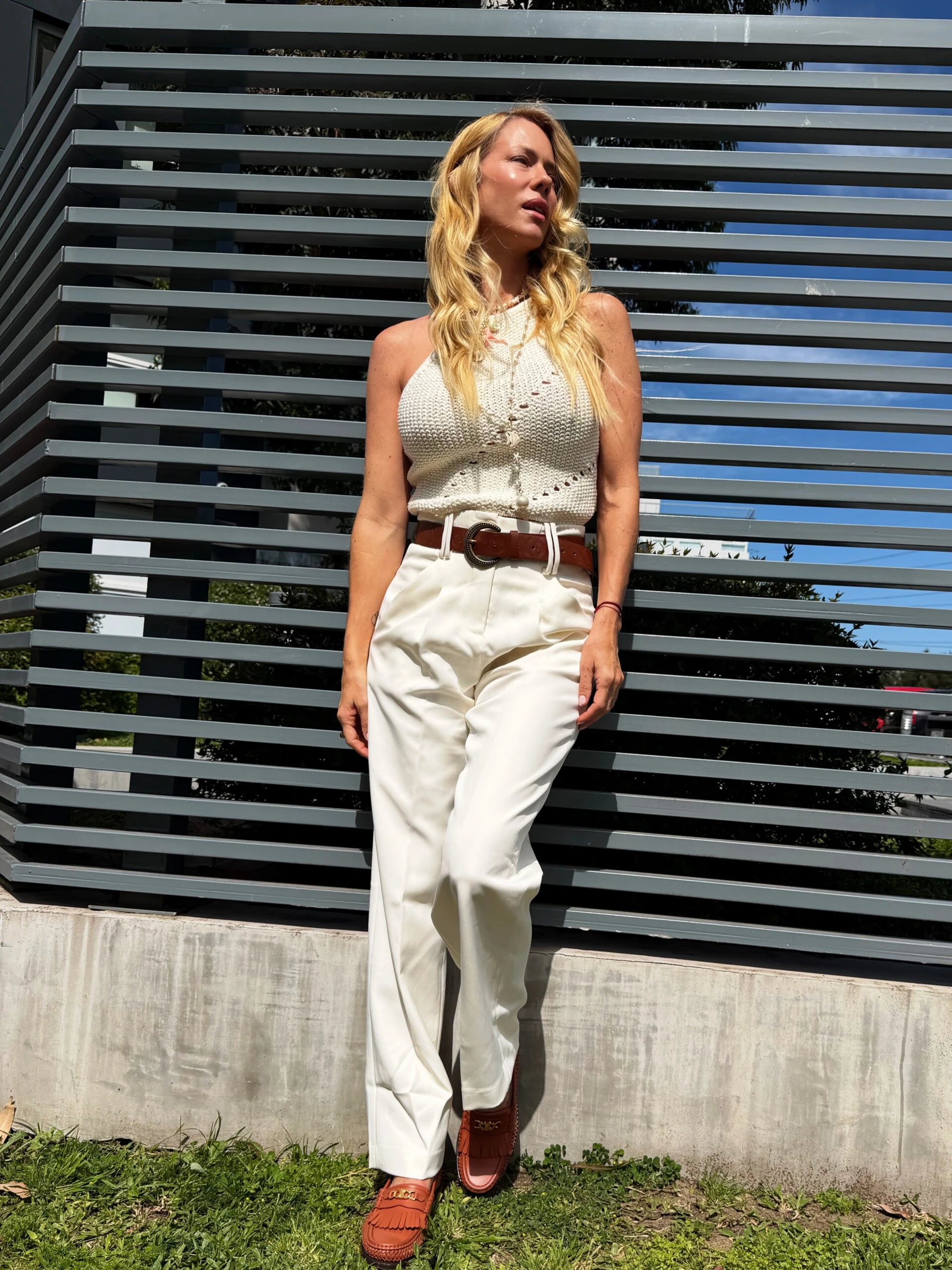 Nicole Neumann anticipó el boho urbano: crochet, sastrería y un truco para renovar el look