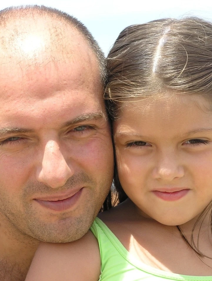 “Pero no despertaste, y fue ahí cuando todo mi mundo se derrumbó. Todavía cuesta creer que ya no estés, que no voy a volver a verte, a escucharte ni a compartir esos momentos que hoy daría todo por tener una vez más”, agregó.