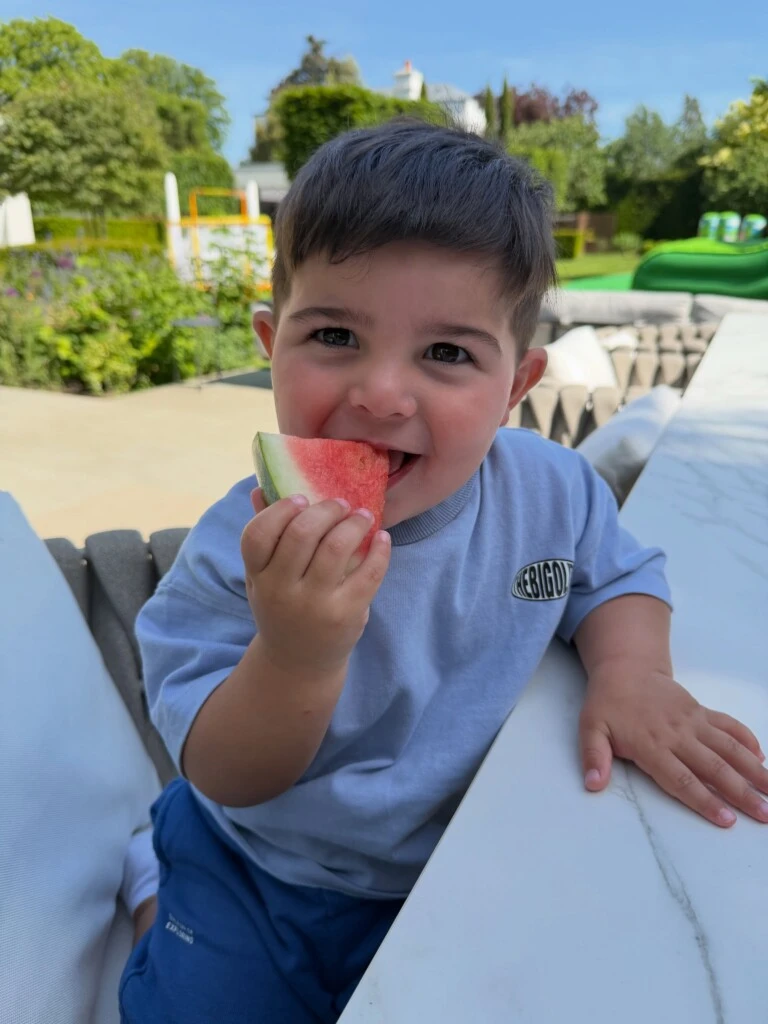 “Feliz cumpleaños Benjamín Jesús 🎂🩵 Sos tan único y tan especial. Nos alegras todos los días con tus ocurrencias y tu carisma”, escribió al comienzo de su mensaje.