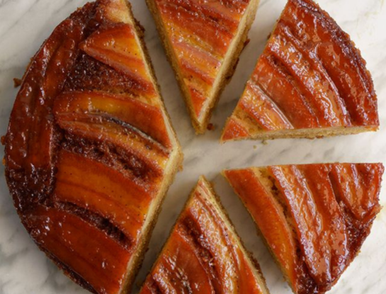 Torta invertida de banana y dulce de leche: una receta original para compartir